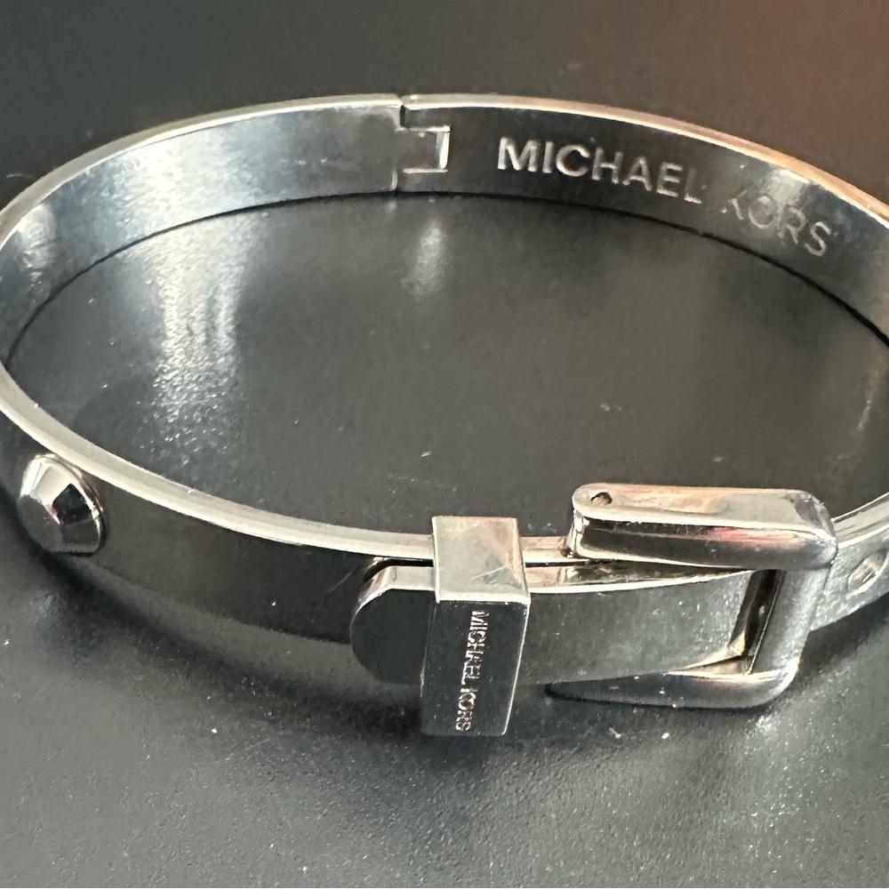 Michael Kors Metallic Silver Bangle